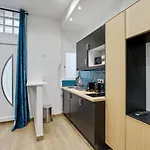 115 John - Superbe A Paris